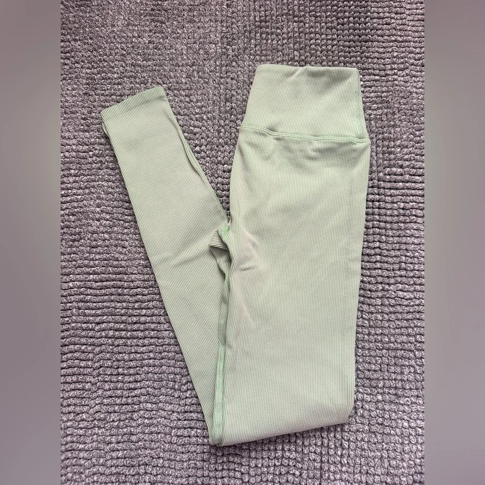 Fabletics Ribbed Green Leggings - Picture 1 of 3
